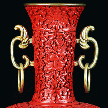 【中藝堂】杨之新 雕漆《双耳瓶》