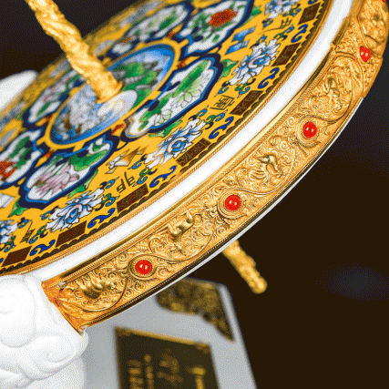 景泰蓝日晷《世纪荣光》钟连盛 赵春明