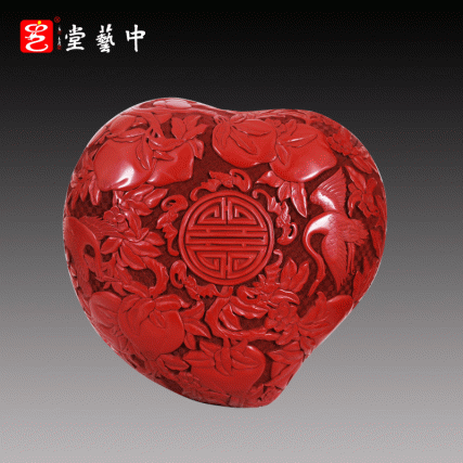 【中藝堂】杨之新 雕漆 《五福捧寿桃盒》