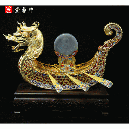 故宫百年首款宫标景泰蓝《龙腾四海》（青花籽料款）荣耀登场！四大非遗泰斗联袂，与国宝同展，限量首发
